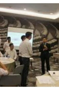 Kursus Manajer Puncak